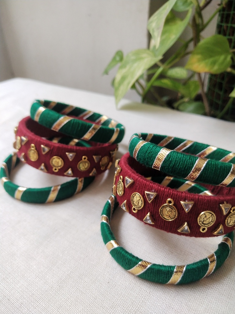 Fabric jewellery choker set.