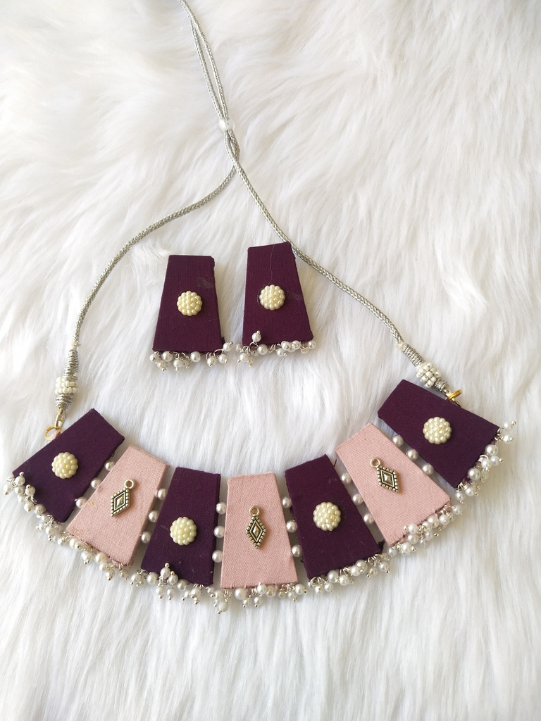 Choker necklace with Earing