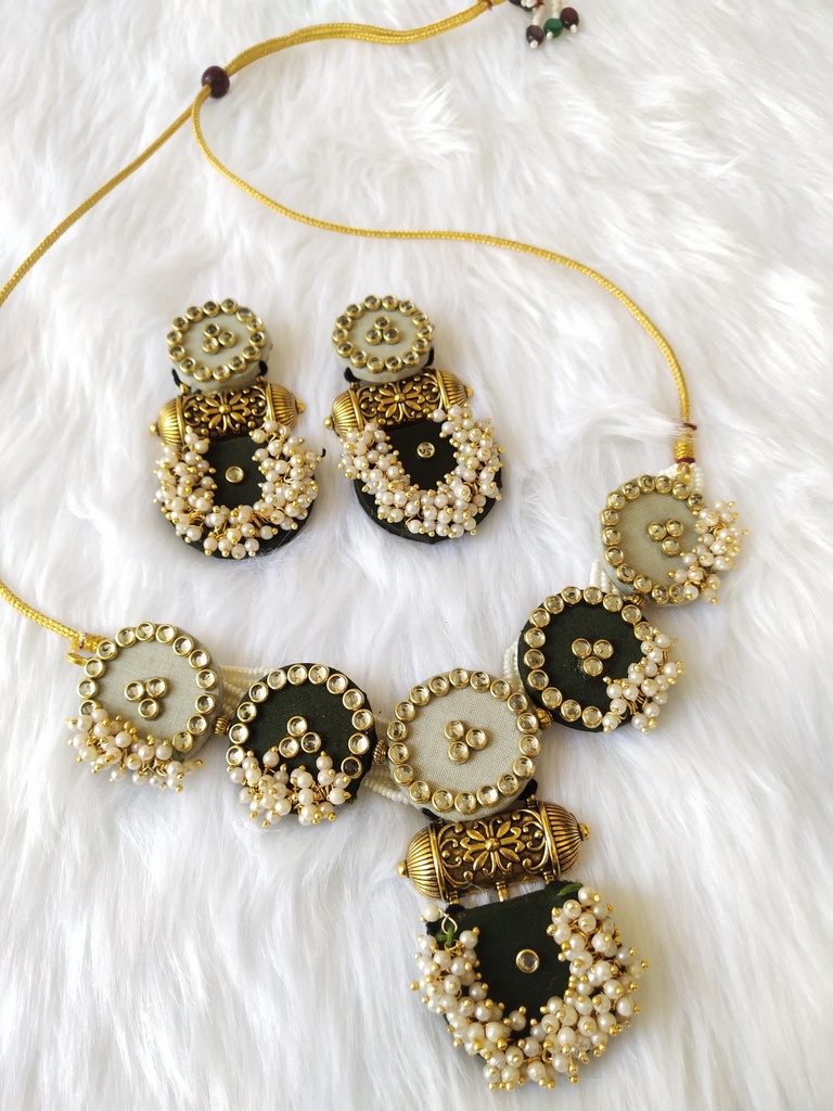 Choker necklace with Earing for wedding 