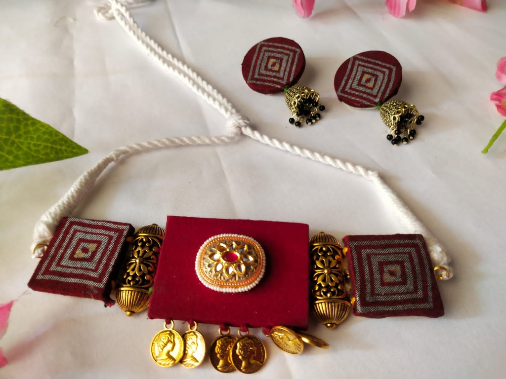 Choker necklace with Earring