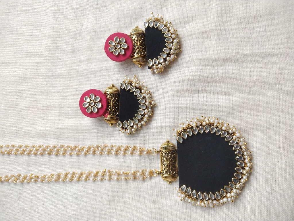 Black Round Long Nacklase with earring
