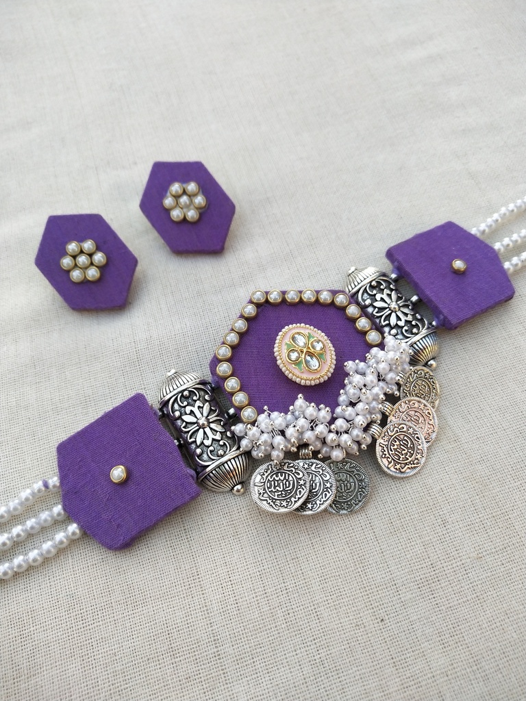 Choker necklace with Earing
