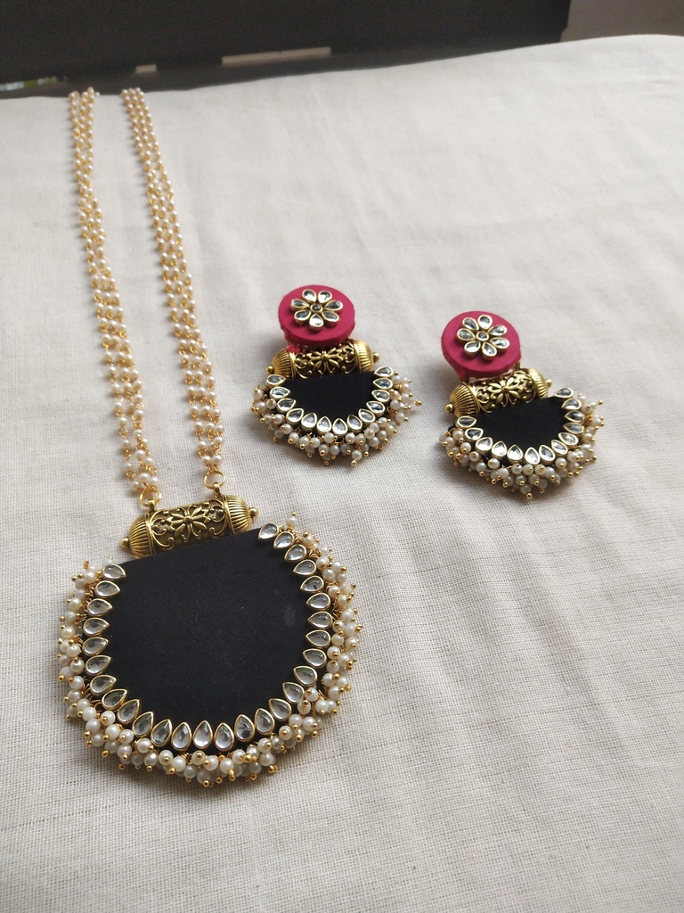 Black Round Long Nacklase with earring