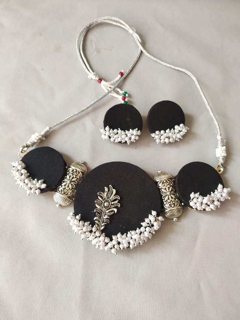 Special Neckpiece Black Choker