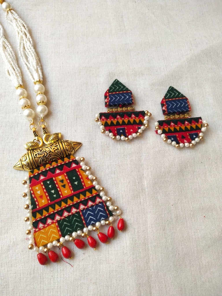 Hand made Fabric jewellery Necklace 