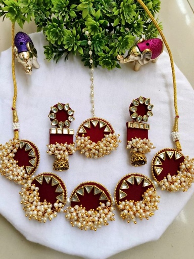 Maroon Choker necklace with Earring 
