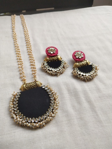 Black Round Long Nacklase with earring