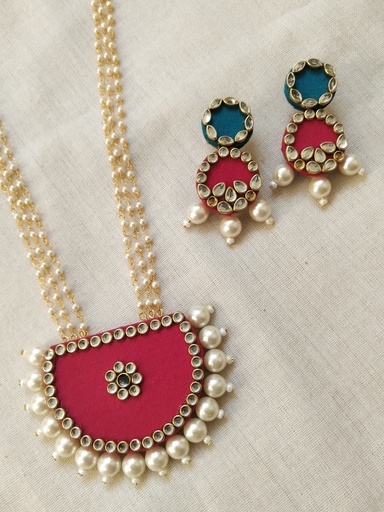 Pink Round Beautiful handmade necklace