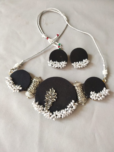 Special Neckpiece Black Choker