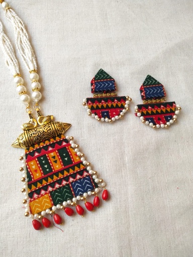 Hand made Fabric jewellery Necklace 